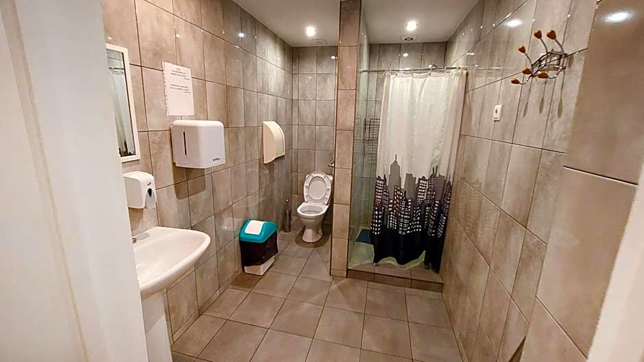Happy Hostel
