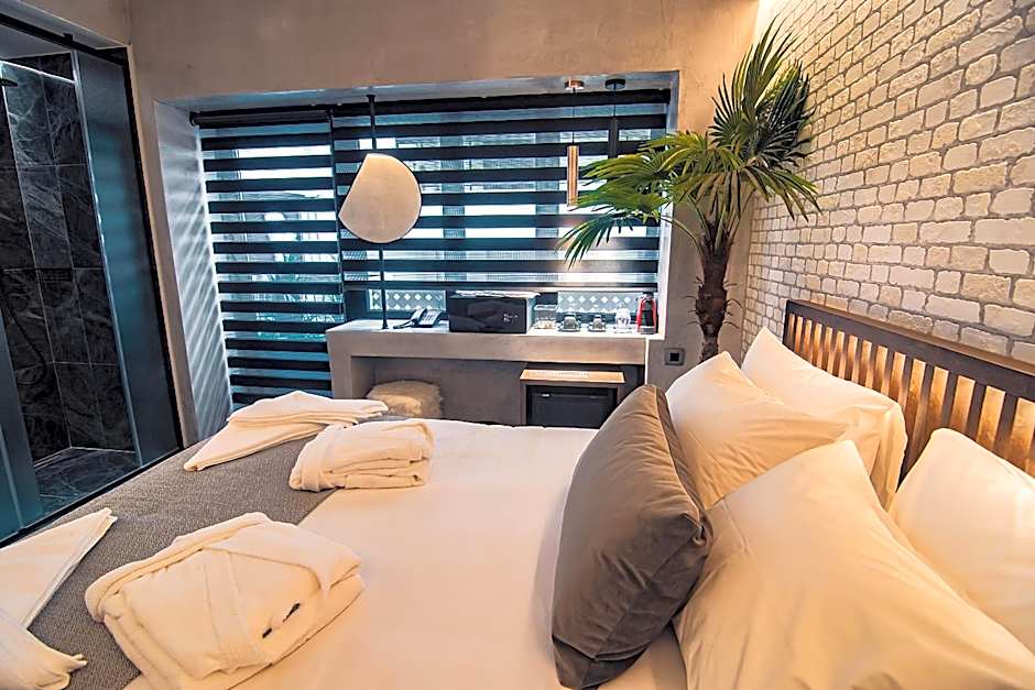 Project 3 Urban Chic Hotel