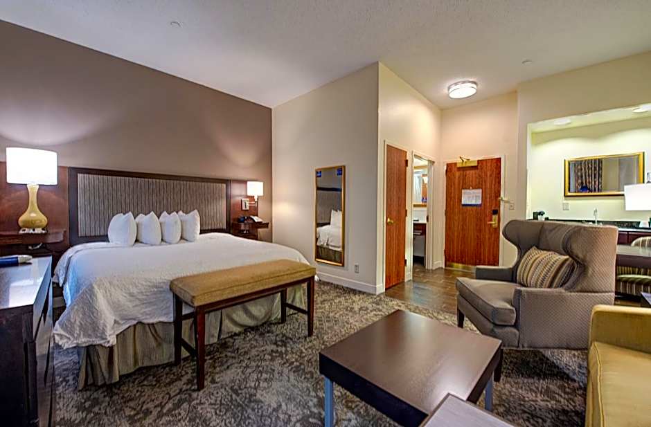 Hampton Inn By Hilton & Suites Rockville Centre, NY