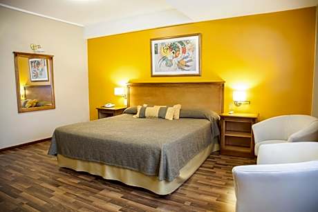 Tritone Hotel