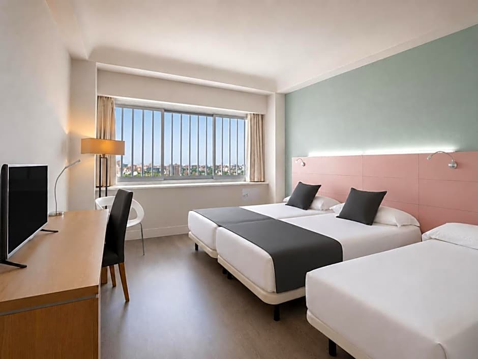 Hotel Chamartin The One