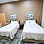 COLLINS INN & SUITES