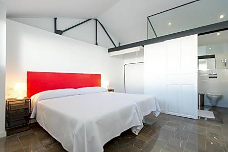 One-Bedroom Apartment with Terrace