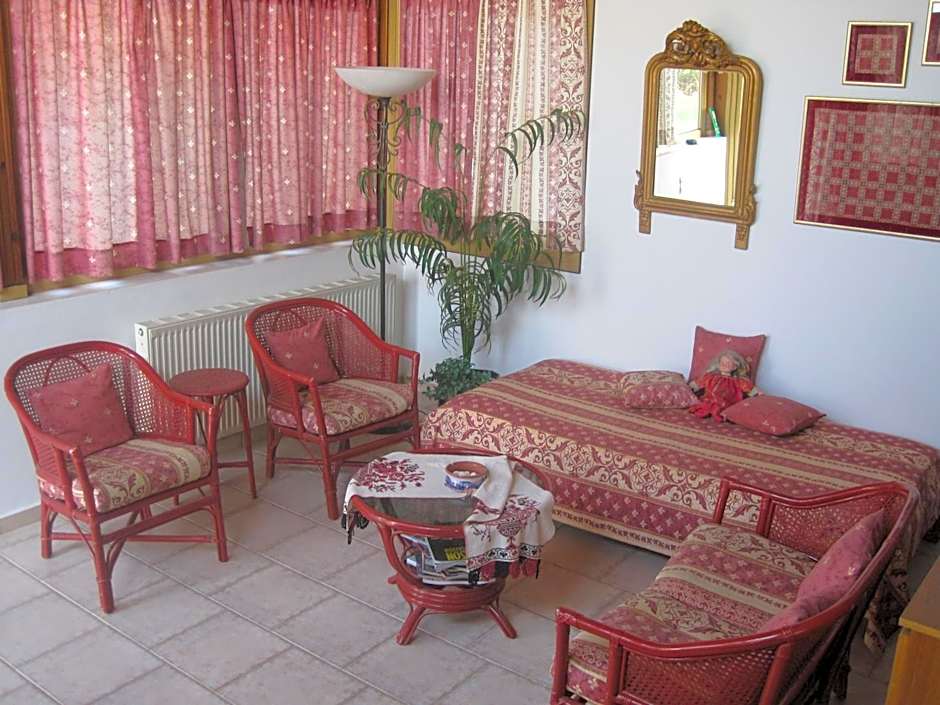 Vamos Palace Apartments