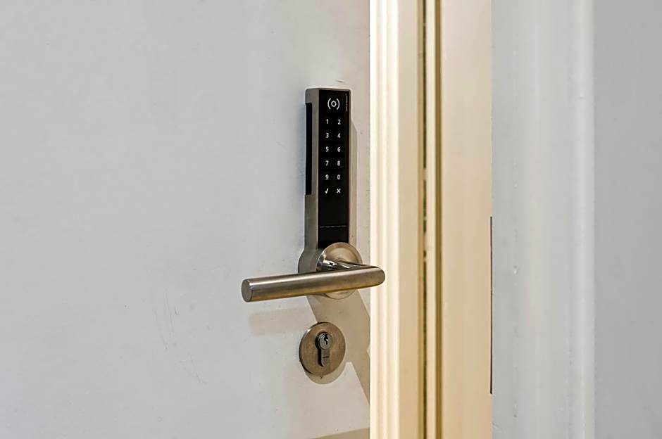 Crane Court by City2Stay