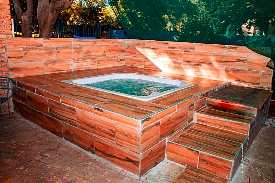 Warmbaths Thai Spa and Guest House