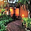 Six Villa Inn