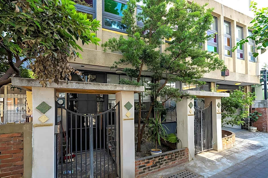 Tree House Design Hotel