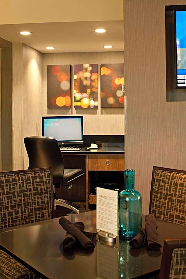 Delta Hotels by Marriott Calgary South