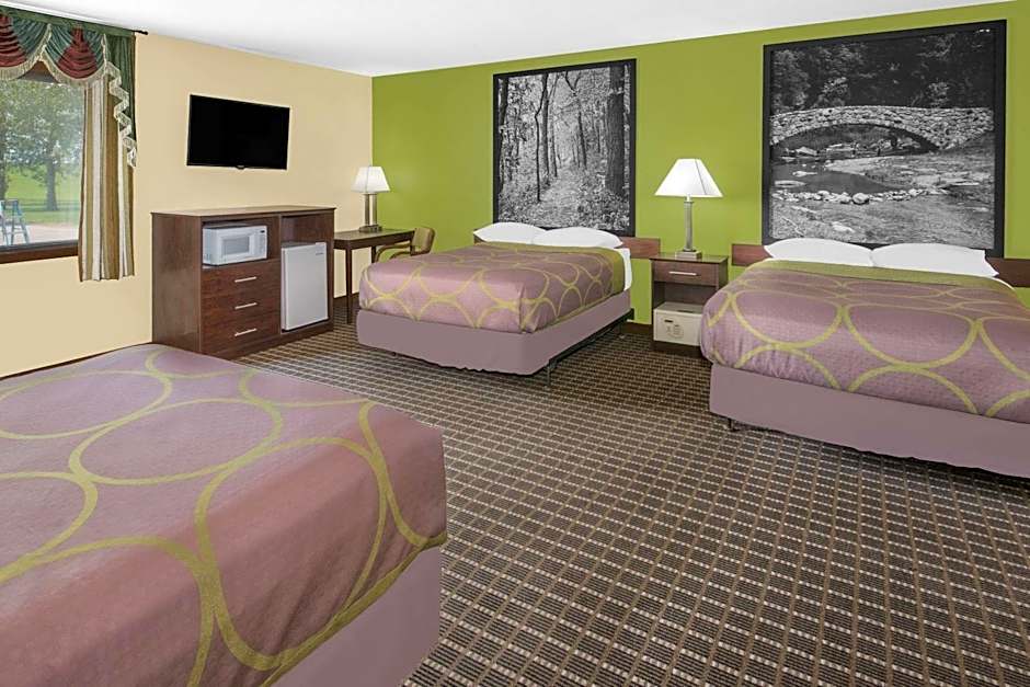 Photo 1 of 5 of Studio 3 Double Beds Suite