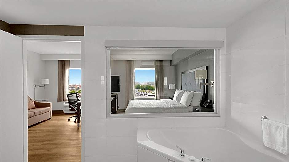 Hampton Inn & Suites By Hilton Toronto Markham