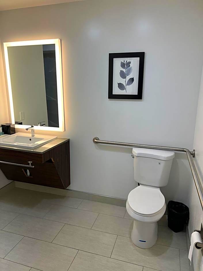 Country Inn & Suites by Radisson, Vallejo Napa Valley, CA