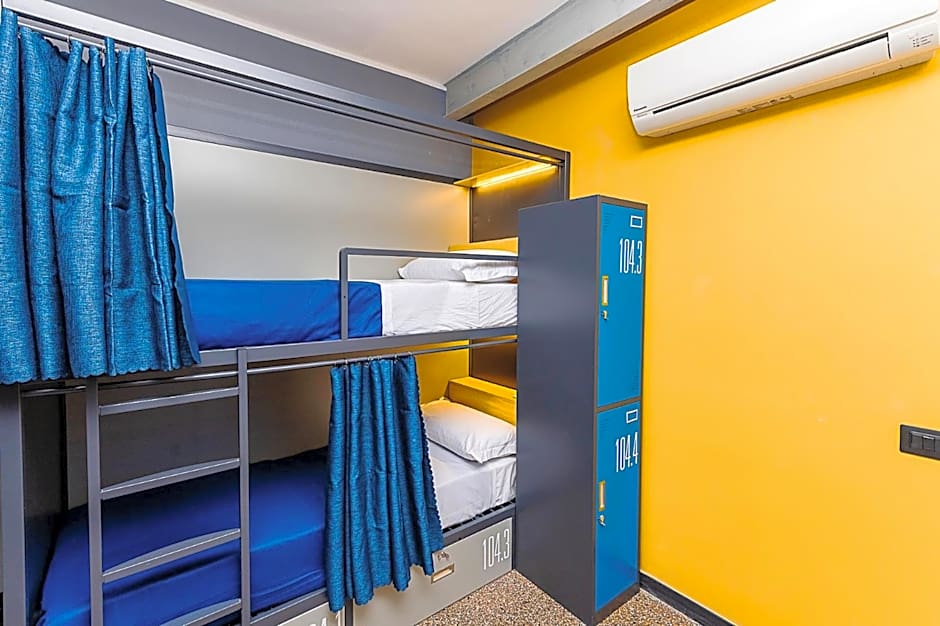 Marathon Hostel