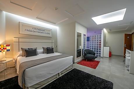 Luxury Suite with Spa Bath