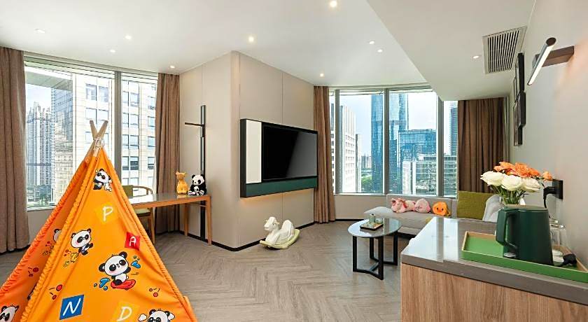 Holiday Inn Guangzhou Zhujiang New Town by IHG