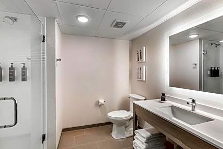 Standard Room with Two Queen Beds - Water view / Accessible / Roll In Shower / Non Smoking / Pet Friendly