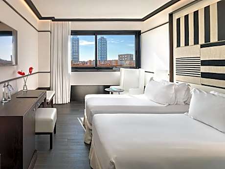 Classic Double Room with City View