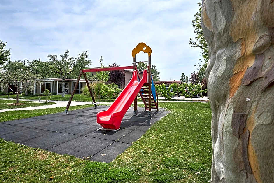 Villaggio Turistico Lugana Marina