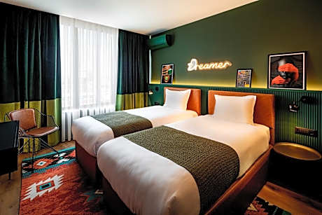 Renovated Deluxe Twin Room