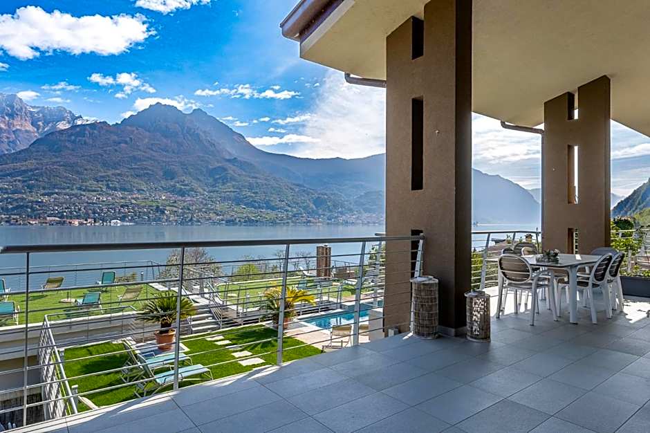 Bellagio Village- 4 Apartments by the lake - Seasonal Warm Pool and Sauna