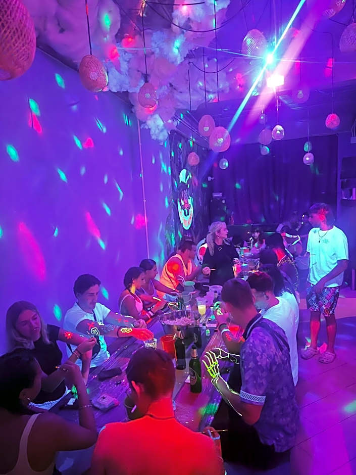 The Funky Monkey Hostel - 18 to 40 years old only