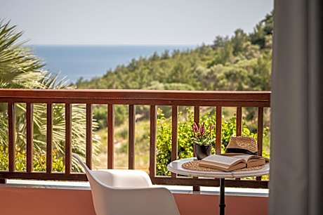 Double or Twin Room with Sea View