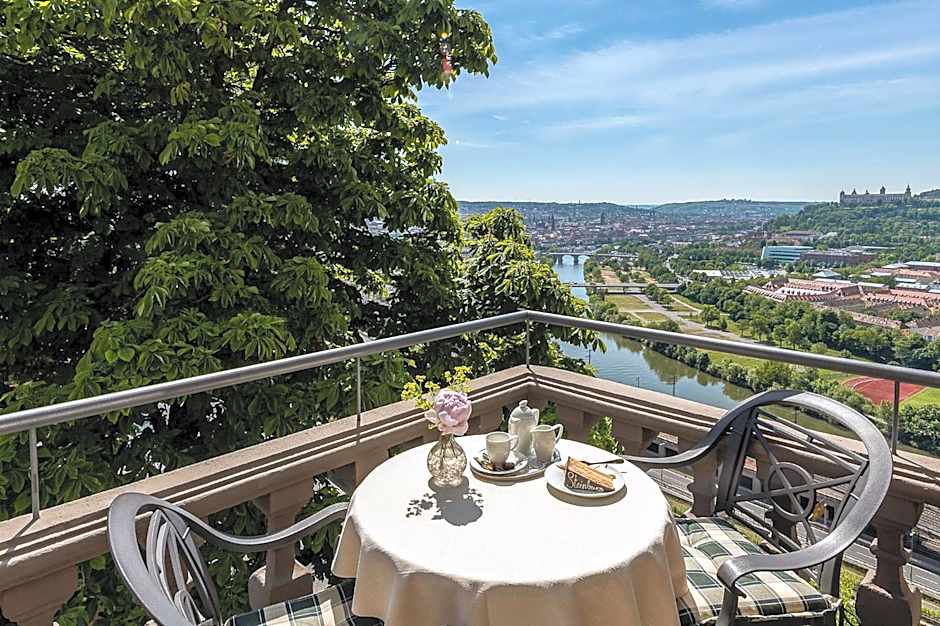 Schlosshotel Steinburg