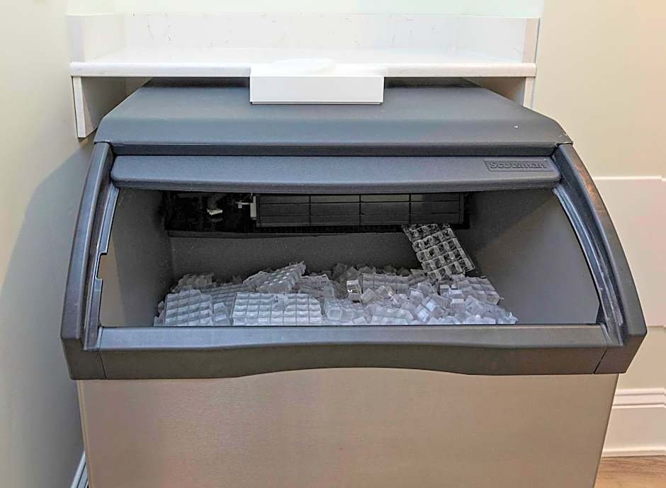 Albermarle #202 Inn at Old Beach