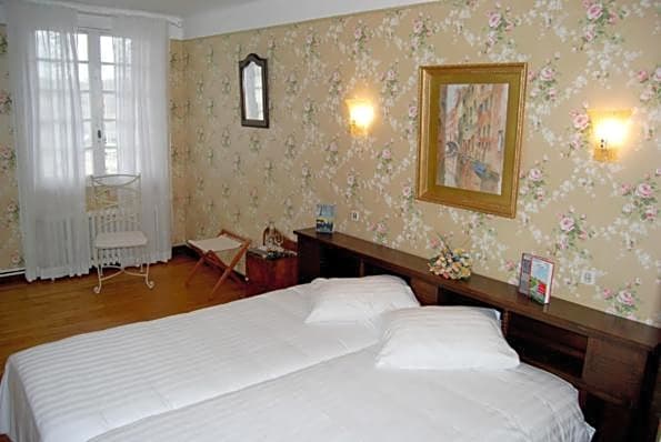 Auberge des Ruines de Merle