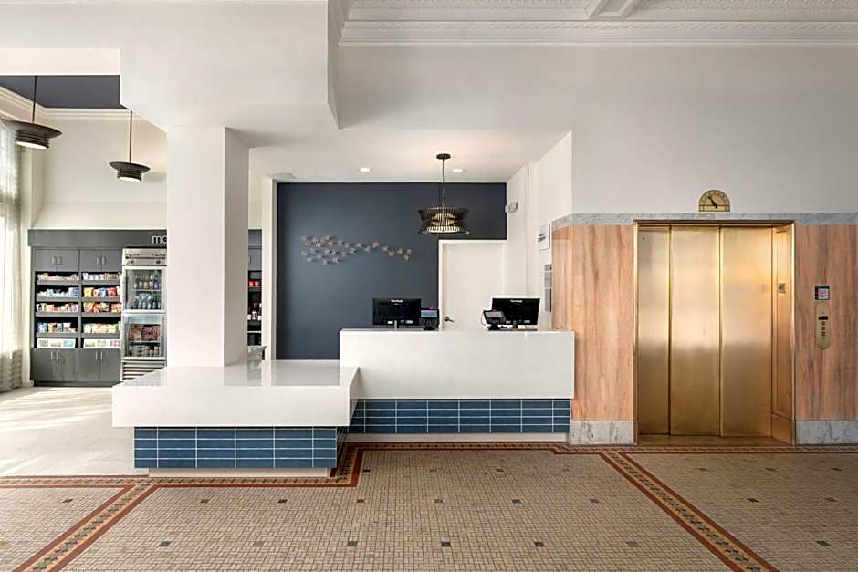 Courtyard by Marriott St. Petersburg Downtown