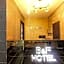 B&F Hotel