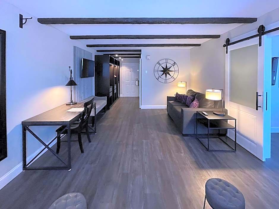 The Century House, Ascend Hotel Collection