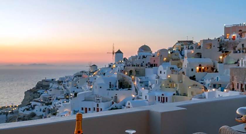 Art Maisons Oia Castle Hotel