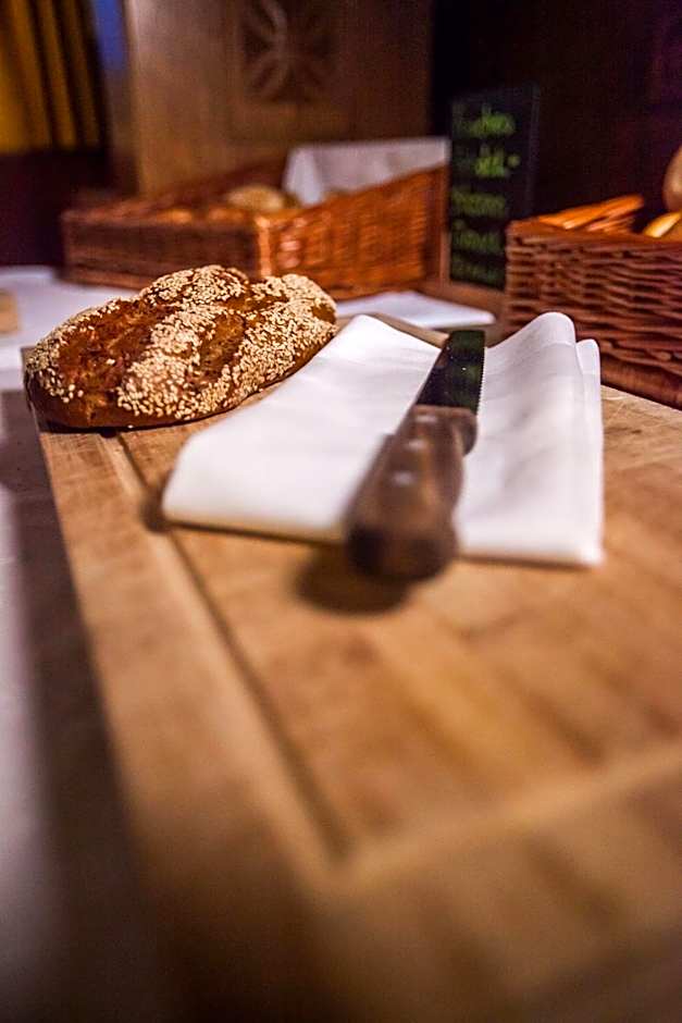 Basekamp Mountain Budget Hotel