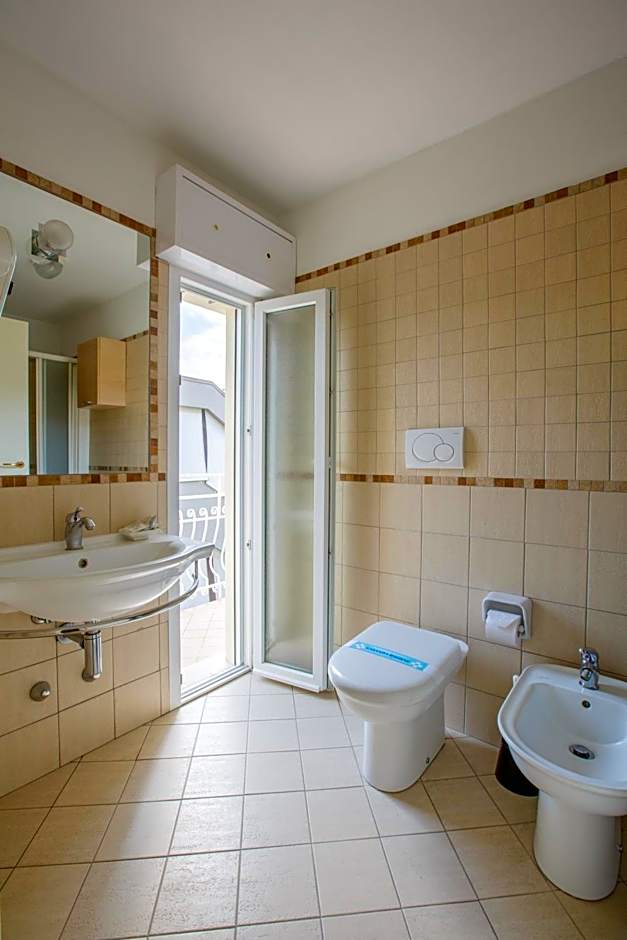 Hotel Ada