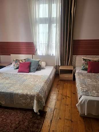 Classic Triple Room with Shared Bathroom