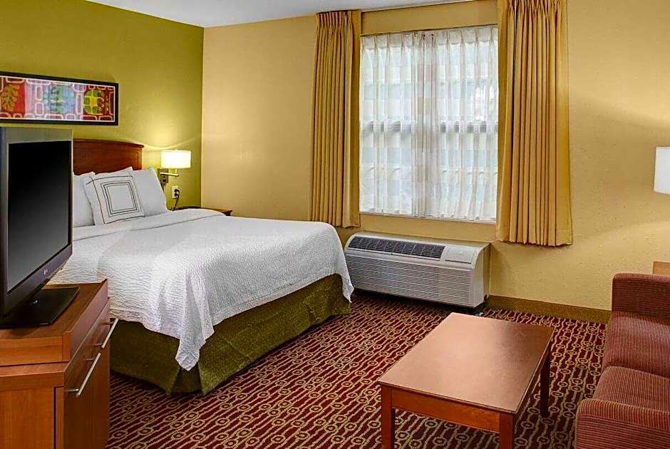 Photo 1 of 1 of 1 Bedroom 2 Queen Beds Suite, Hearing/Mobility Accessible, Grab Bars, Bathtub