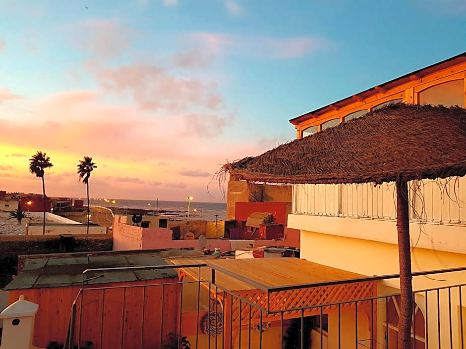 Art Riad Au Bord De La Mer