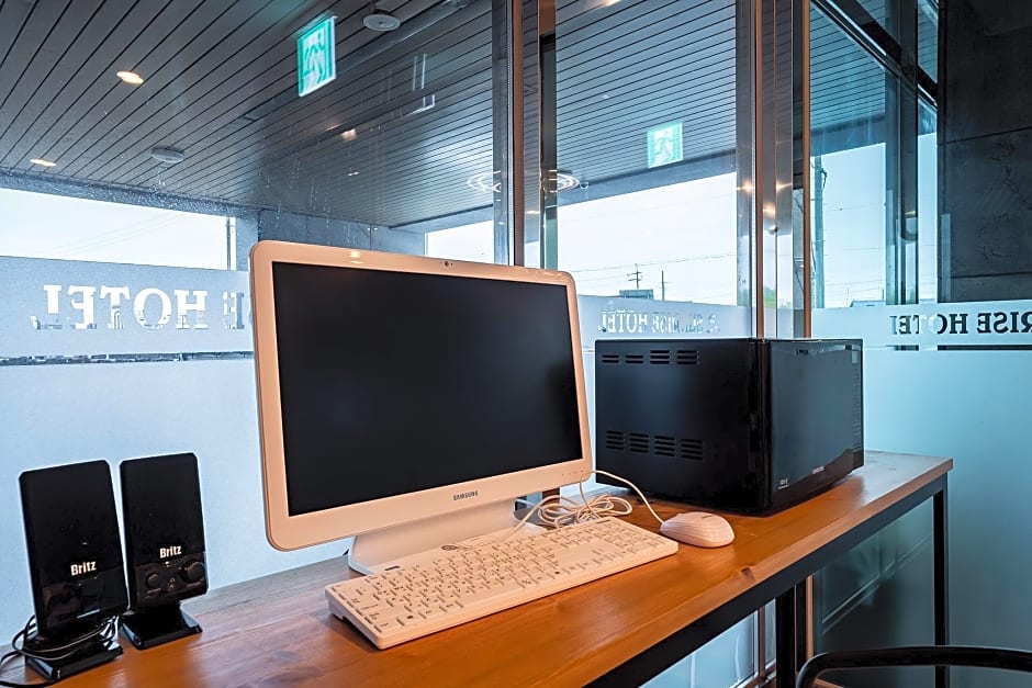 Sunrise Hotel Seopjikoji