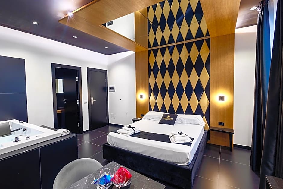 Maximum hub suite&spa