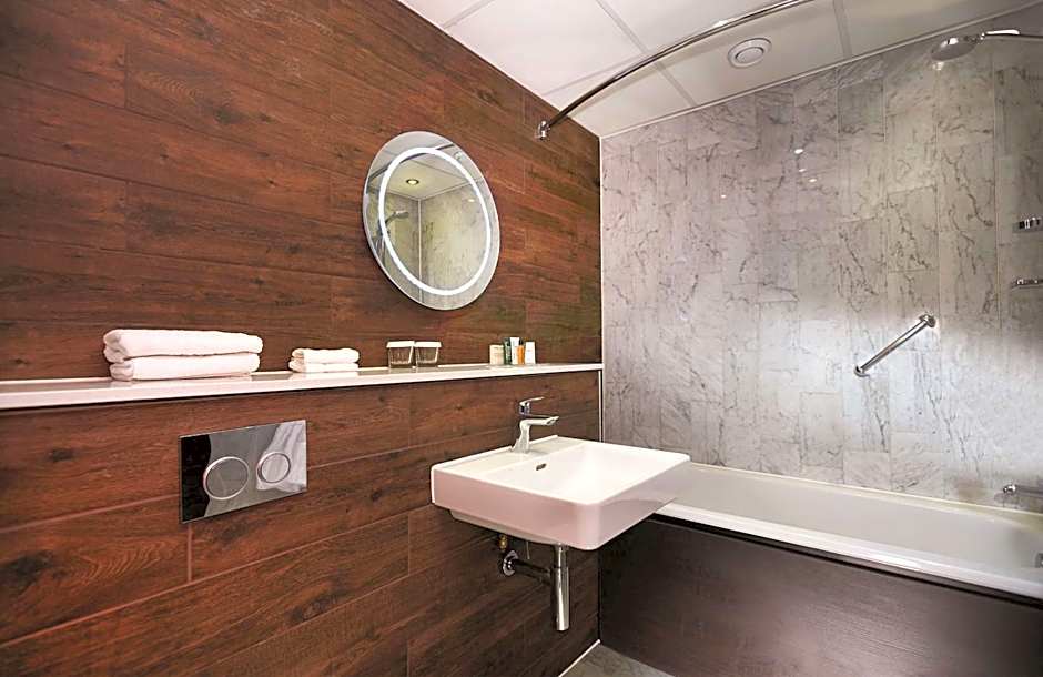 a&o London Docklands Riverside