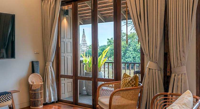 Syama Ayudhya, Residence & Café