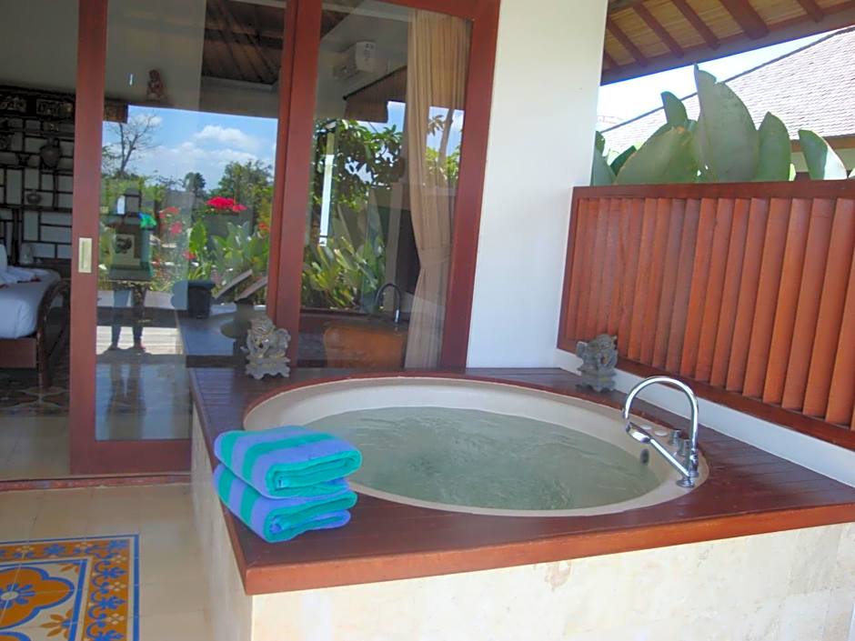 Aqua Octaviana Bali Villa