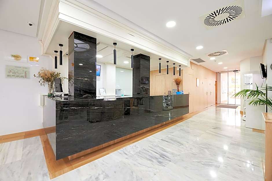 AluaSun Continental Park Hotel & Apartments