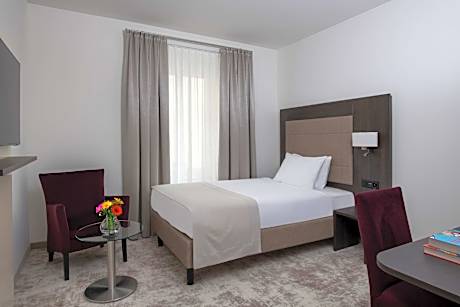 Budget Single Room