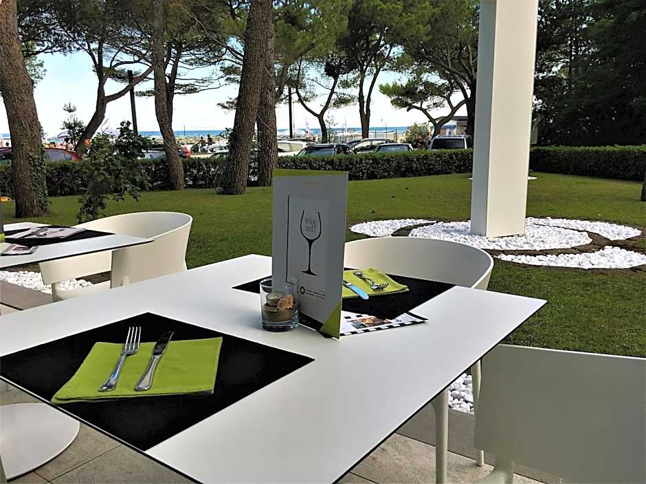 International Beach Hotel