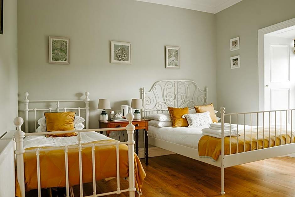 Abbeyview House B&B and Glamping