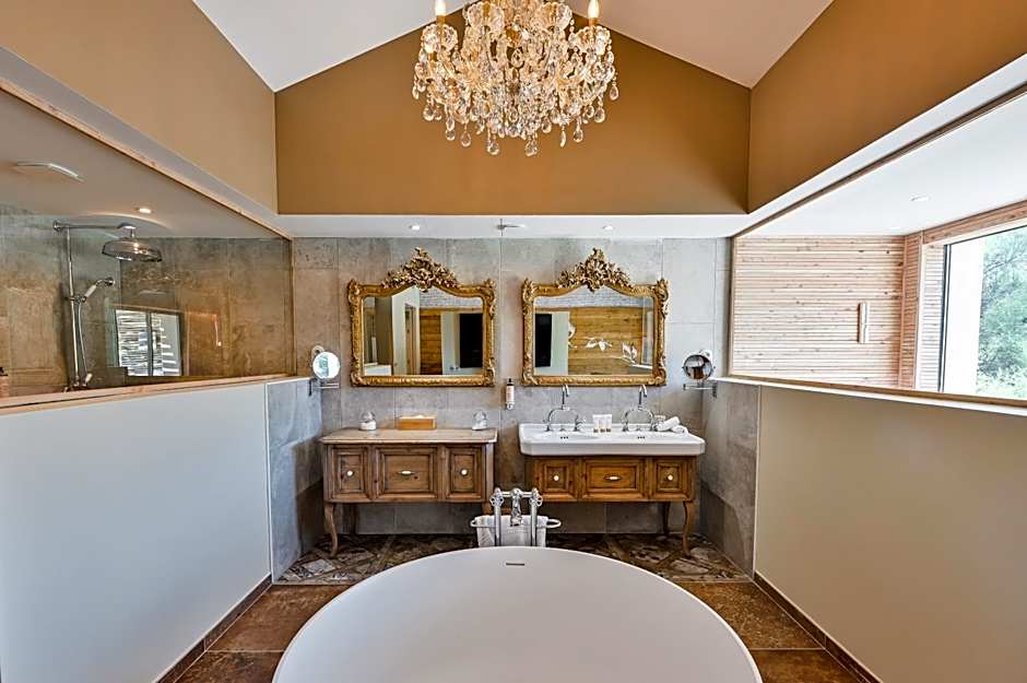 Le Hameau des Pesquiers Ecolodge, Curio Collection by Hilton