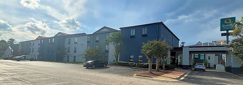 Quality Inn & Suites at Airport Blvd I-65