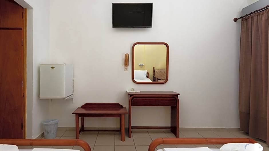 Kardamili Beach Hotel